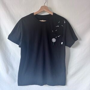 2/$20 Nike Dandelion Swoosh Graphic Pocket Tee – Black – Size S